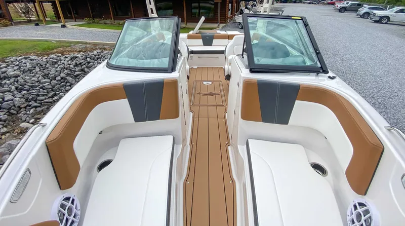 Slide: The Image of Chaparral 23 SSi 2026 - 15