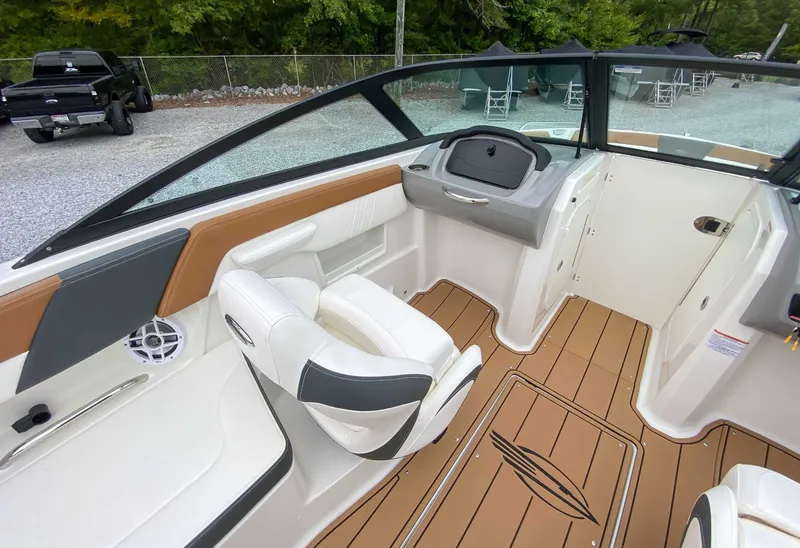 Slide: The Image of Chaparral 23 SSi 2026 - 17