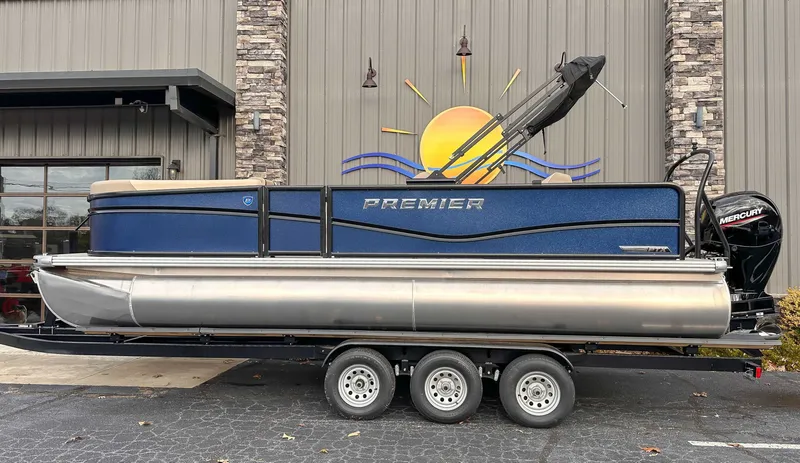 The Image of Premier 220 SUNSCAPE RL 2025 - 1