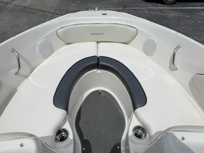 Slide: The Image of Sea Ray 205 Sport 2012 - 12