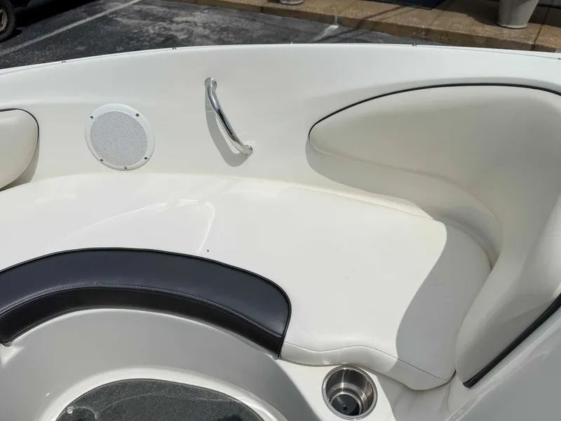 Slide: The Image of Sea Ray 205 Sport 2012 - 14