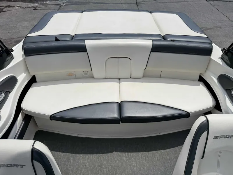 Slide: The Image of Sea Ray 205 Sport 2012 - 18
