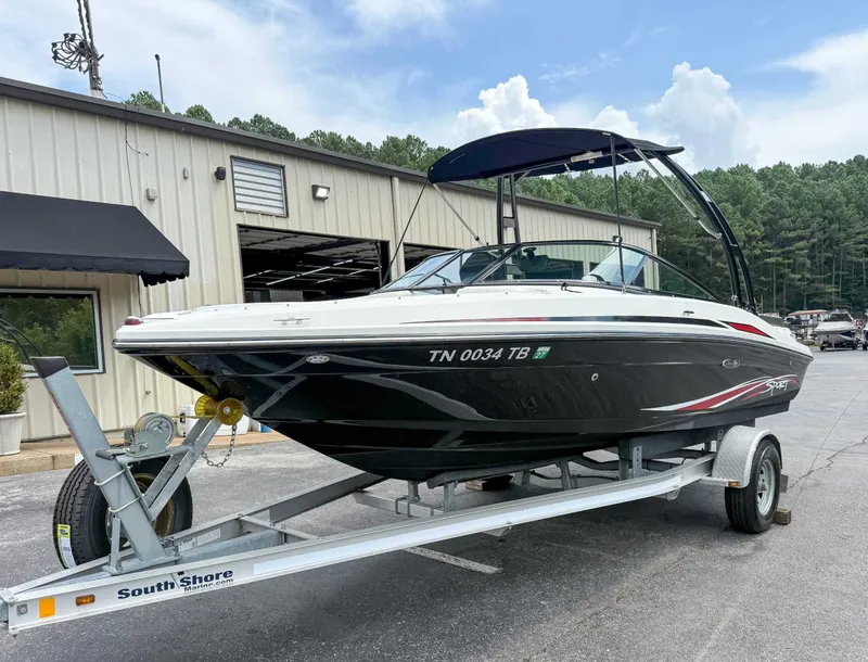 Slide: The Image of Sea Ray 205 Sport 2012 - 3