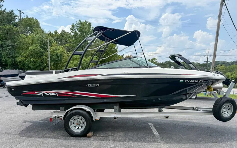 Slide: The Image of Sea Ray 205 Sport 2012 - 6