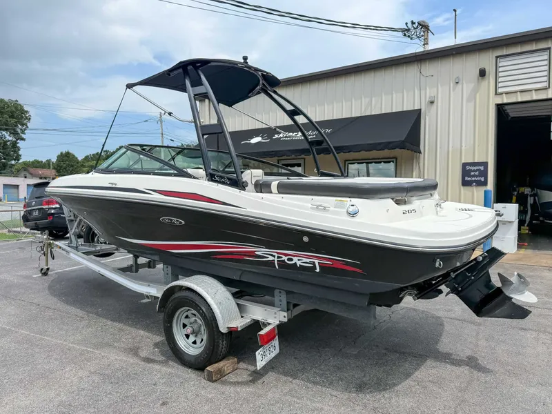 Slide: The Image of Sea Ray 205 Sport 2012 - 8