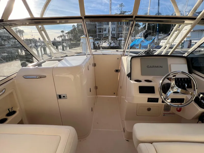 Slide: The Image of Walk-Through Windshield (closed) - 18