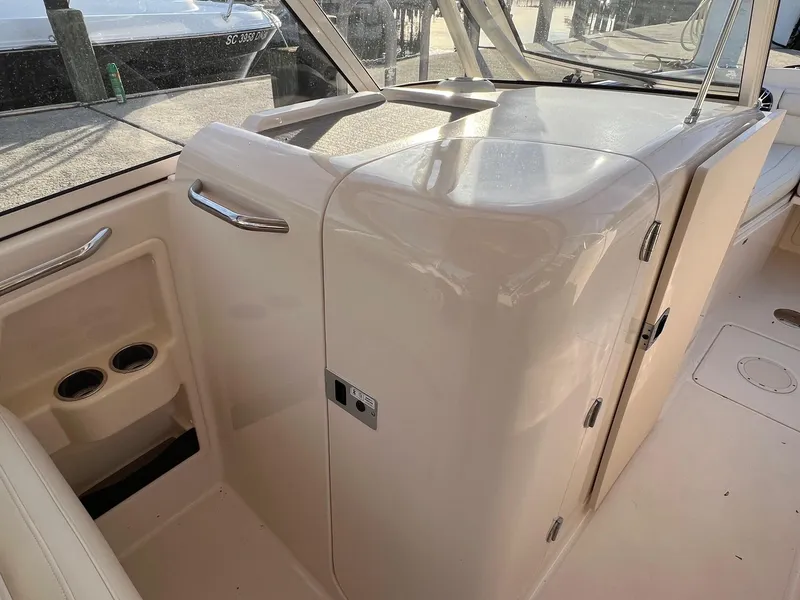 Slide: The Image of Enclosed Head/Shower Access (port side) - 22