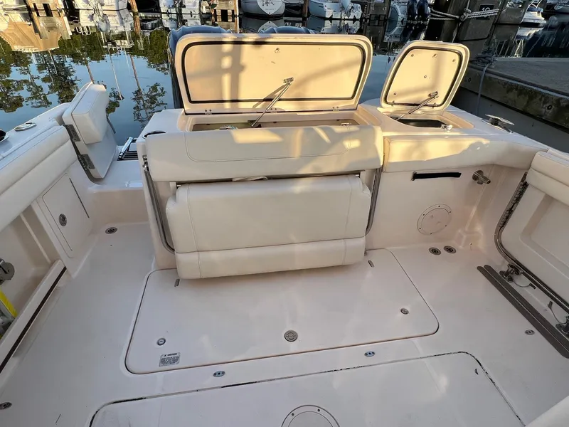 Slide: The Image of Transom Livewell - 45