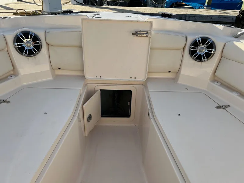 Slide: The Image of Chain Locker - 9