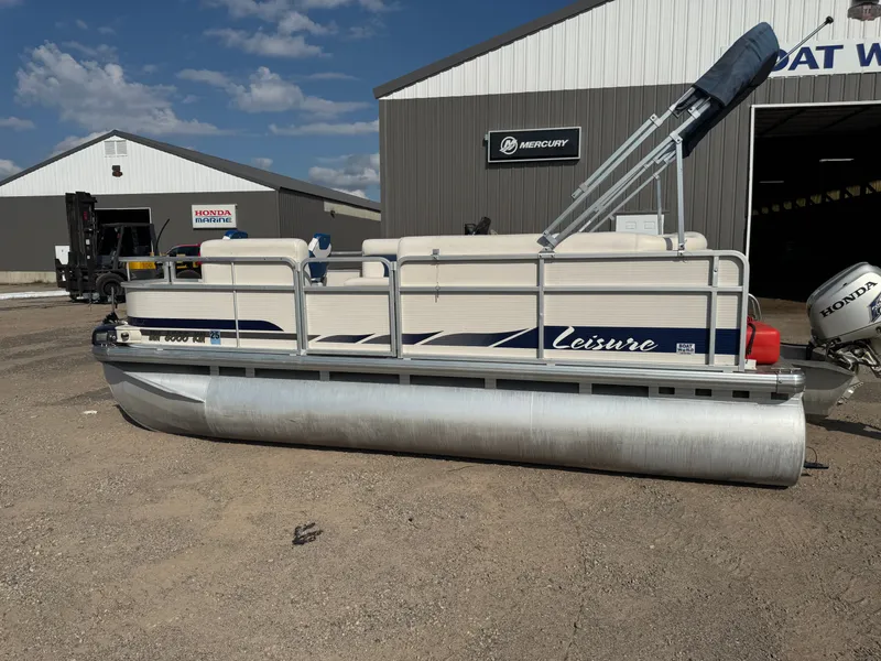 Slide: The Image of Premier Leisure 2025 Island Pontoon 2008 - 41