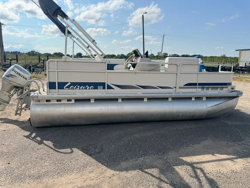 Slide: The Image of Premier Leisure 2025 Island Pontoon 2008 - 47