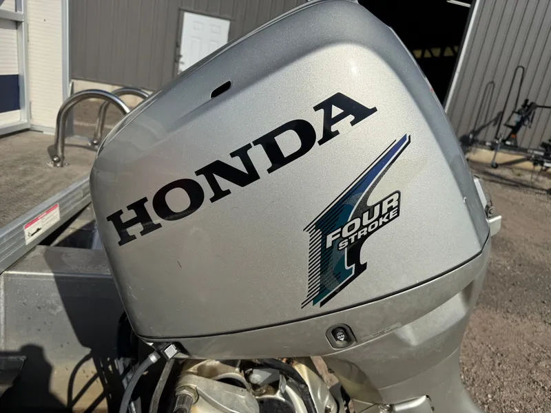 Slide: The Image of Premier Leisure 2025 Island Pontoon 2008 - 55