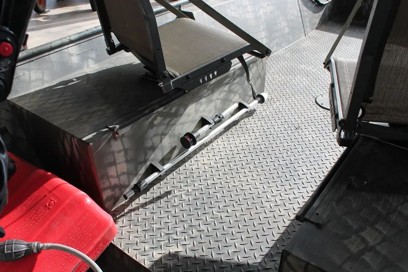 Slide: The Image of WeldBilt 1652V 2024 - 6