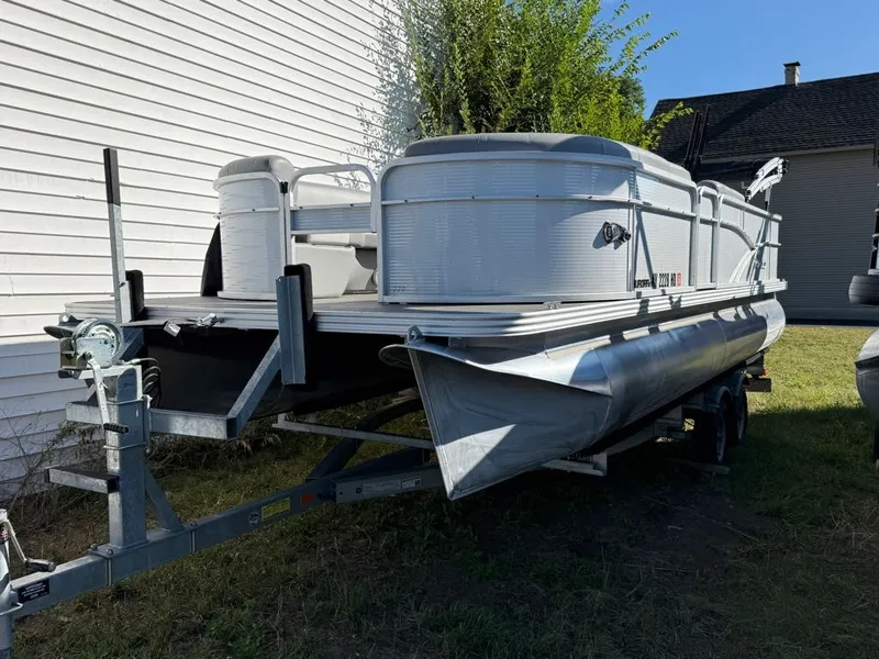 Slide: The Image of Manitou 22 Aurora Angler LE Twin Tube 25 2019 - 3