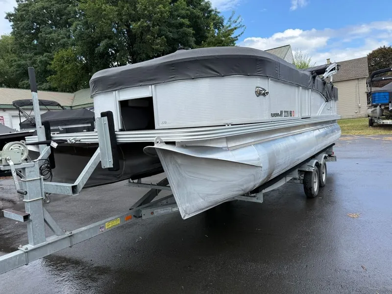 Slide: The Image of Manitou 22 Aurora Angler LE Twin Tube 25 2019 - 4