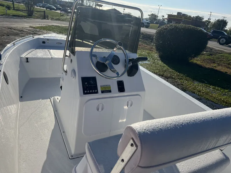 Slide: The Image of Mi Tide V1700CC 2025 - 10