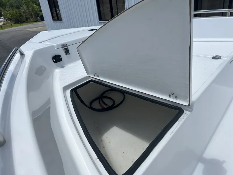 Slide: The Image of Mi Tide V1700CC 2025 - 12