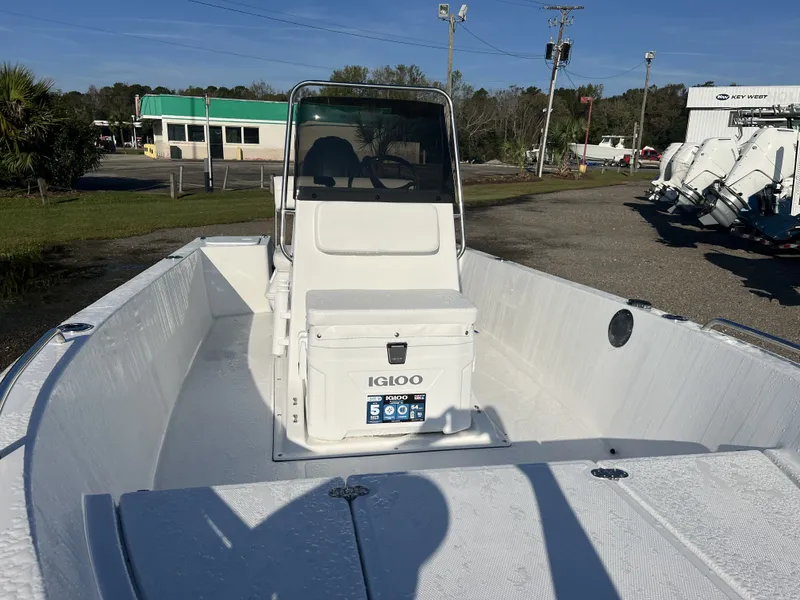 Slide: The Image of Mi Tide V1700CC 2025 - 6