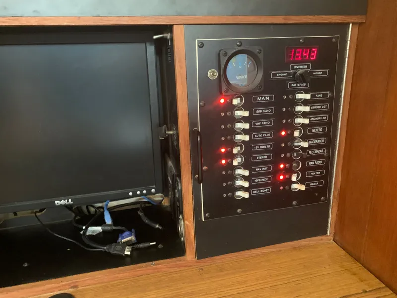 Slide: The Image of Irwin 40 Citation 1981 - 22