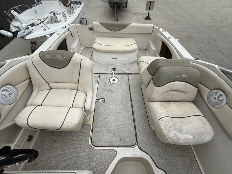 Slide: The Image of Sea Ray 245 Weekender 2005 - 6