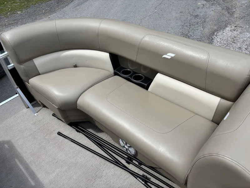 Slide: The Image of Starcraft LX 20 R 2020 - 17