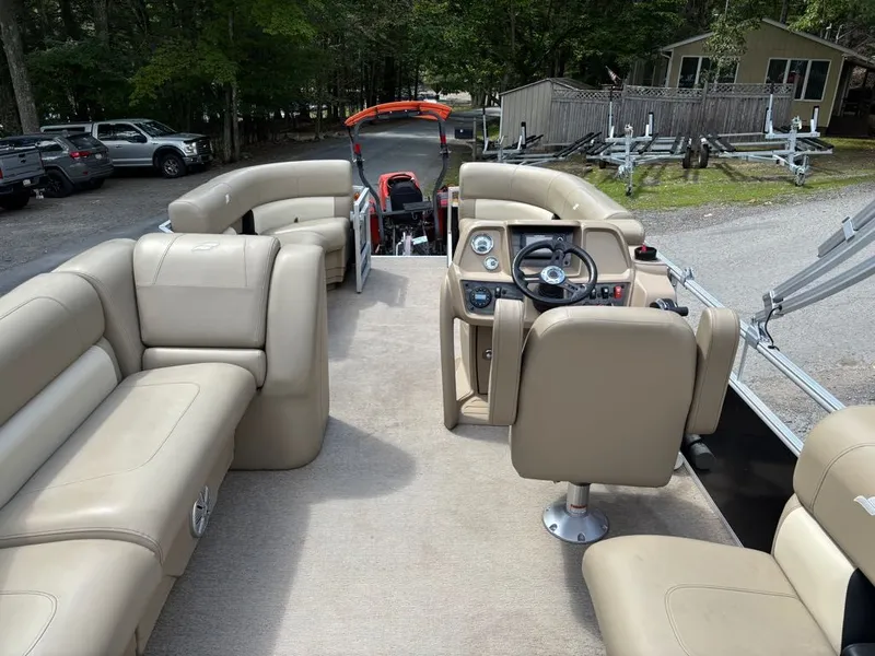 Slide: The Image of Starcraft LX 20 R 2020 - 7