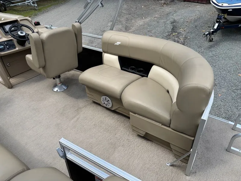 Slide: The Image of Starcraft LX 20 R 2020 - 8