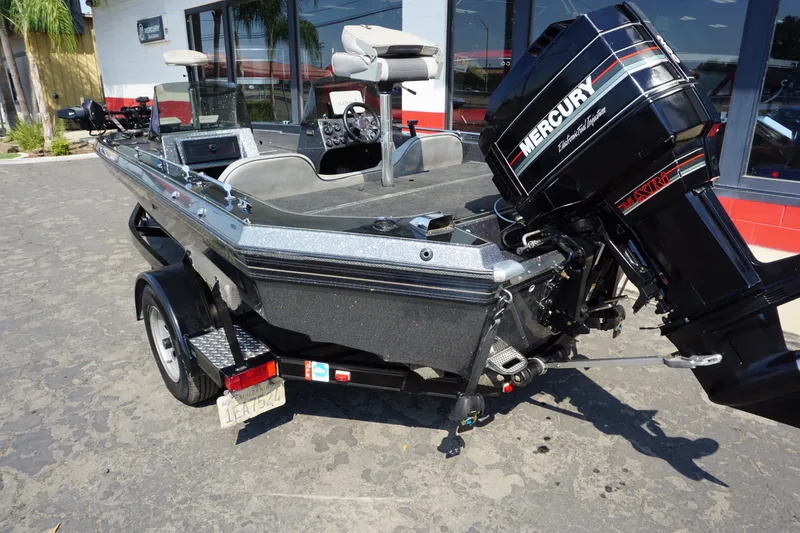 Slide: The Image of Champion 190 DCX 1993 - 14