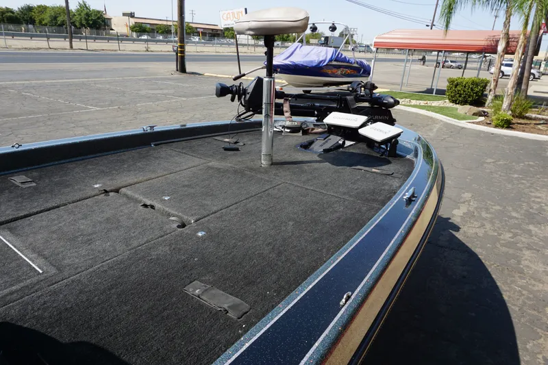 Slide: The Image of Champion 190 DCX 1993 - 16