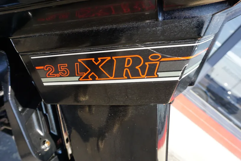 Slide: The Image of Champion 190 DCX 1993 - 20