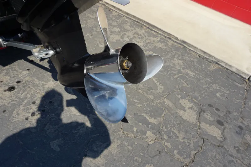 Slide: The Image of Champion 190 DCX 1993 - 21