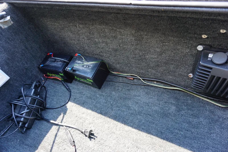 Slide: The Image of Champion 190 DCX 1993 - 23