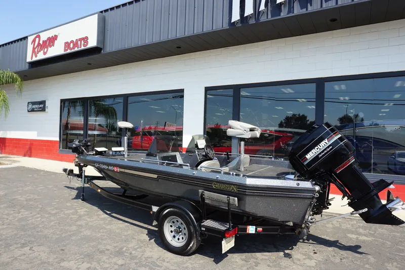 Slide: The Image of Champion 190 DCX 1993 - 3