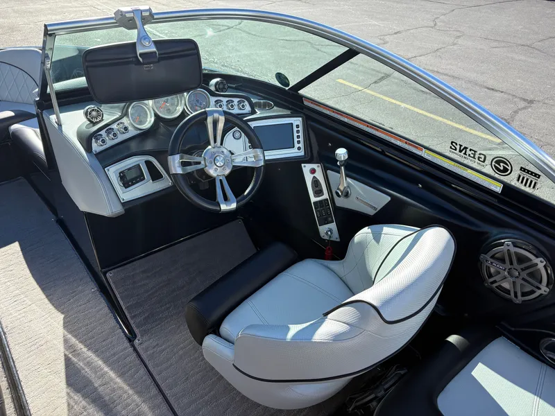 Slide: The Image of MasterCraft X30 2015 - 11