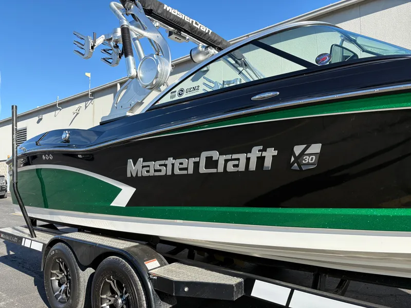 Slide: The Image of MasterCraft X30 2015 - 3
