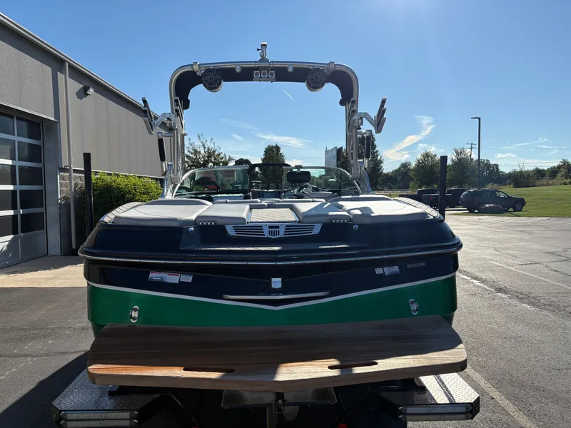 Slide: The Image of MasterCraft X30 2015 - 6