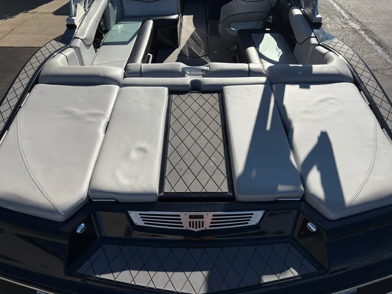 Slide: The Image of MasterCraft X30 2015 - 8