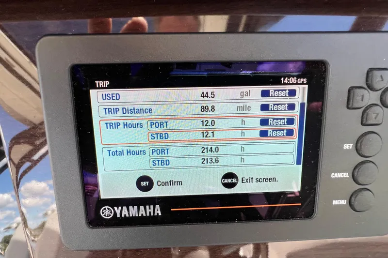 Slide: The Image of Yamaha display showing trip data for 2020 Chaparral 280 OSX boat. - 29