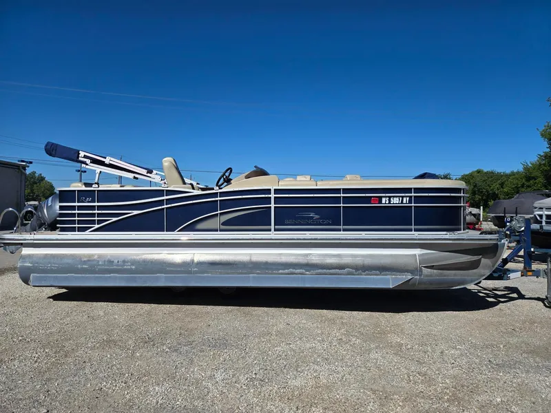 The Image of Bennington 2275RLCP 2013 - 1