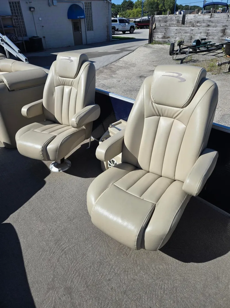 Slide: The Image of Bennington 2275RLCP 2013 - 17