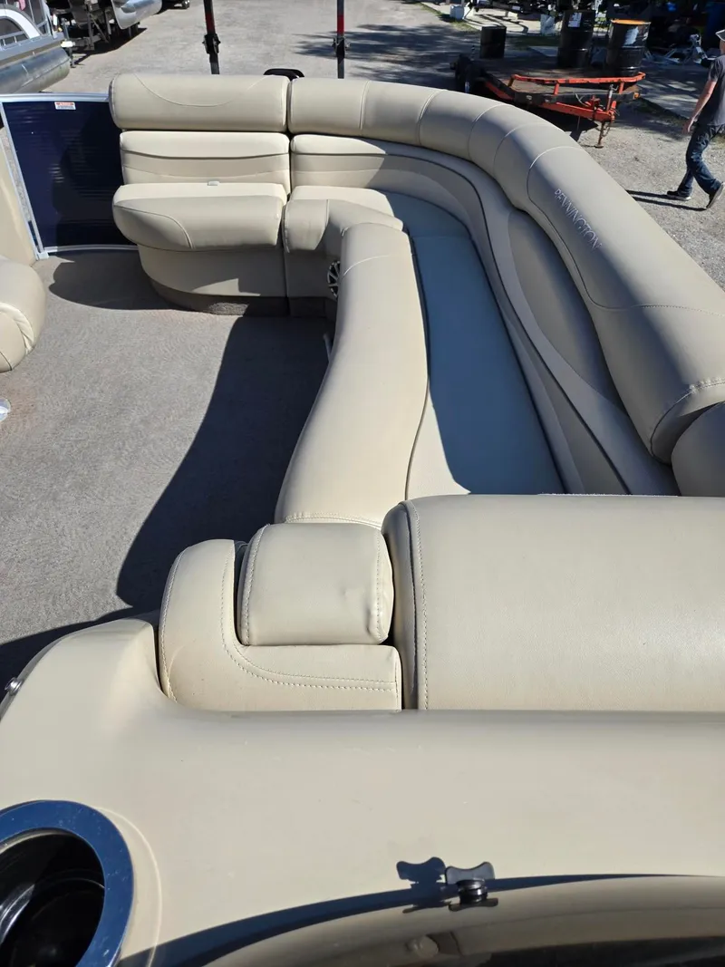 Slide: The Image of Bennington 2275RLCP 2013 - 18