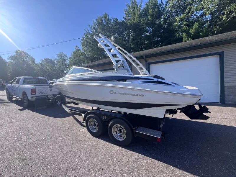 Slide: The Image of Crownline Boats 215 SS 2018 - 3