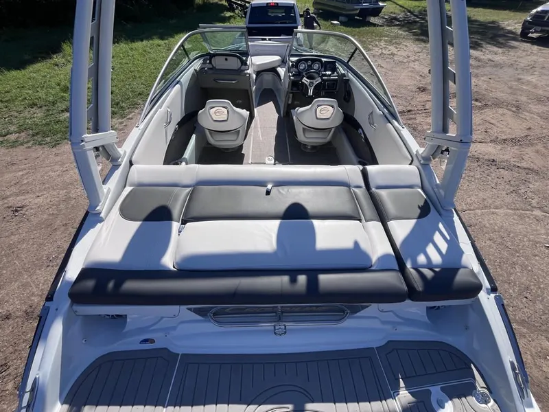 Slide: The Image of Crownline Boats 215 SS 2018 - 38
