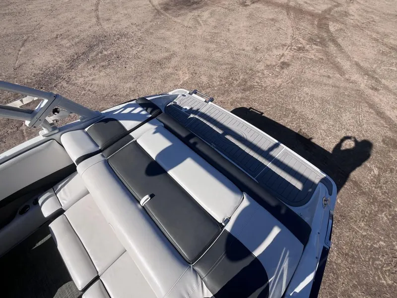 Slide: The Image of Crownline Boats 215 SS 2018 - 42