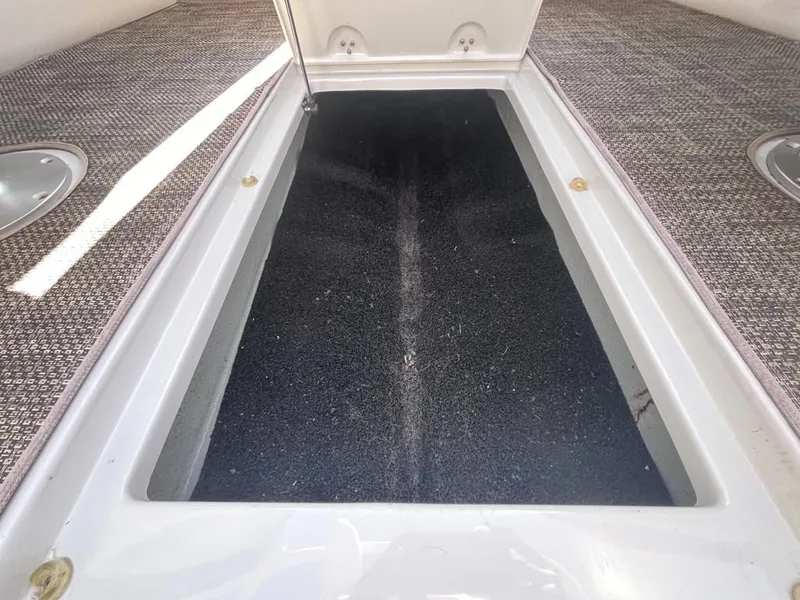 Slide: The Image of Crownline Boats 215 SS 2018 - 50