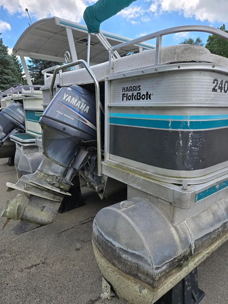 Slide: The Image of Harris Classic 240 I/O 1992 - 6