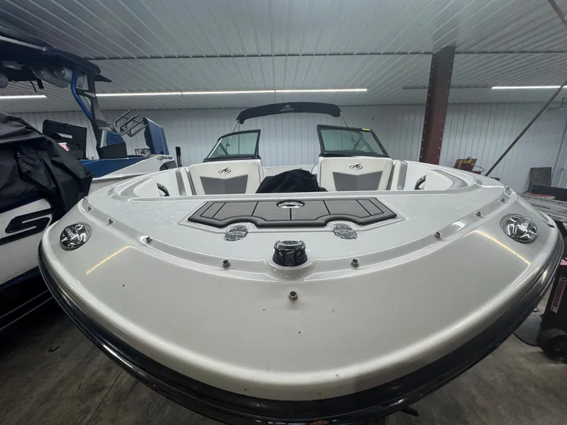 Slide: The Image of Monterey M-22 2018 - 3