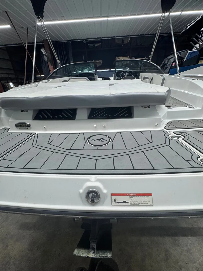 Slide: The Image of Monterey M-22 2018 - 4