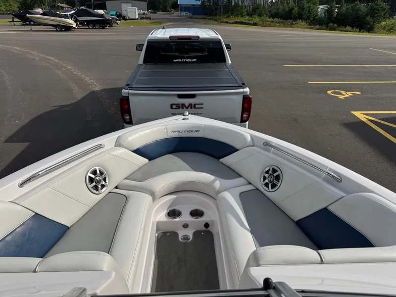 Slide: The Image of Correct Craft 236 Team Edition 2008 - 13