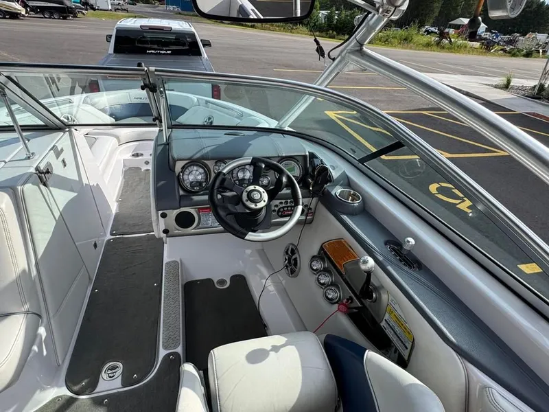 Slide: The Image of Correct Craft 236 Team Edition 2008 - 19